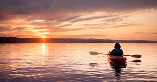Faire du Kayak en Mer au Coucher du Soleil - Côte Ouest